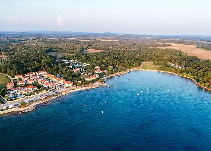 Adamovic Konukevi Lovrečica