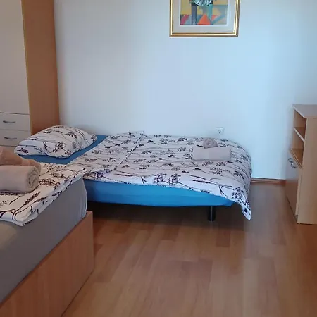 Adamovic 3*